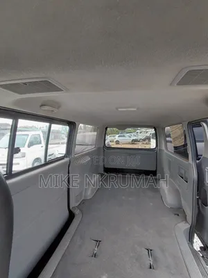Toyota HiAce 2010 Beige