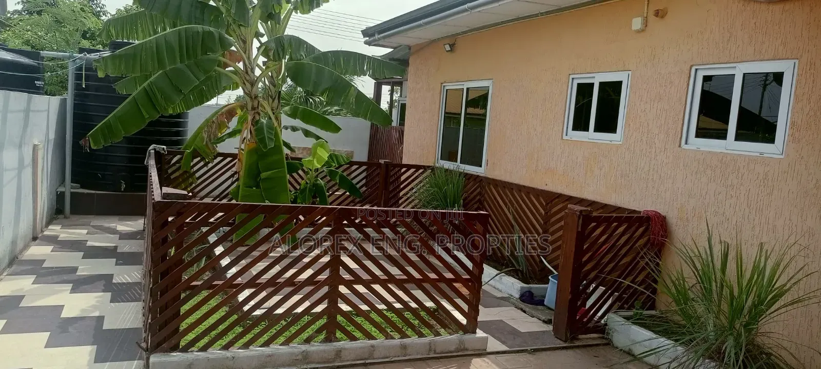 2bdrm Maisonette in Amrahia, Frafraha for sale