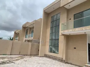 5bdrm Duplex in Ashongman Estate, Kwabenya for sale