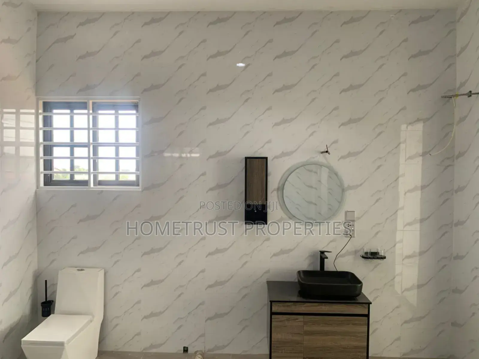 5bdrm Duplex in Ashongman Estate, Kwabenya for sale