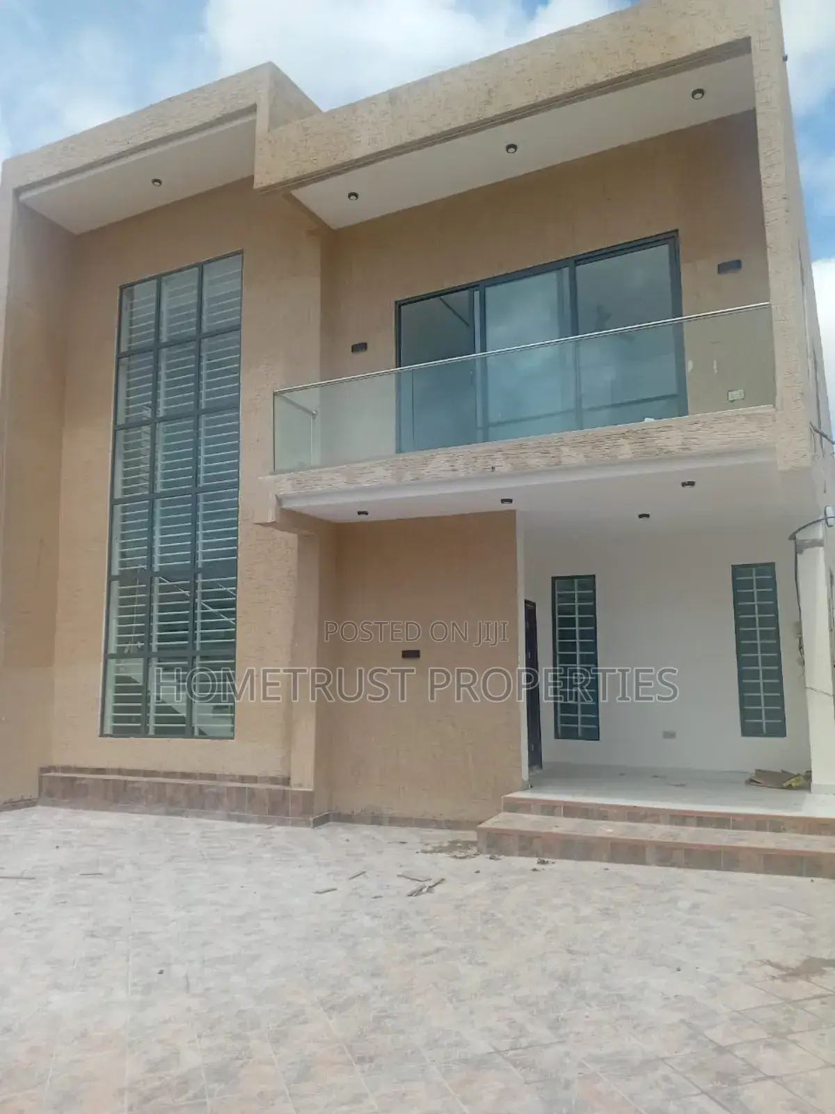 5bdrm Duplex in Ashongman Estate, Kwabenya for sale