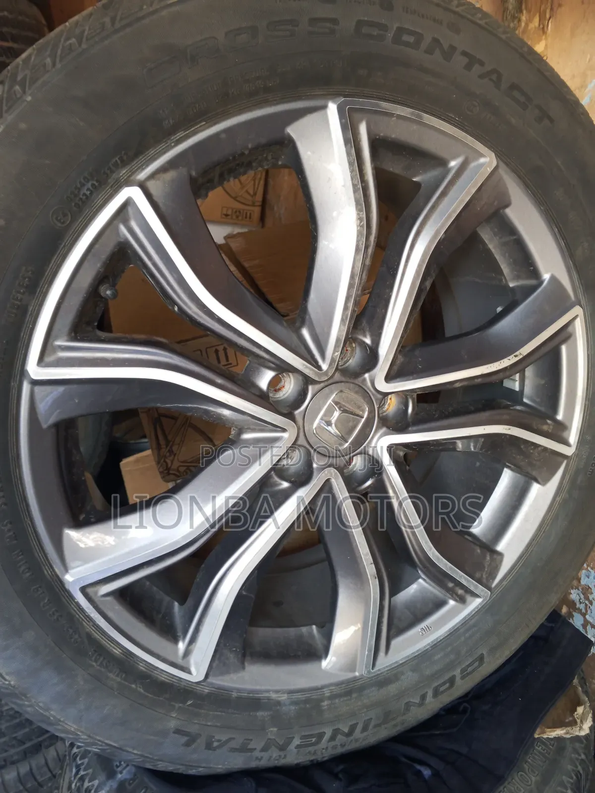 Honda Cr-v Alloy Rims and Tires