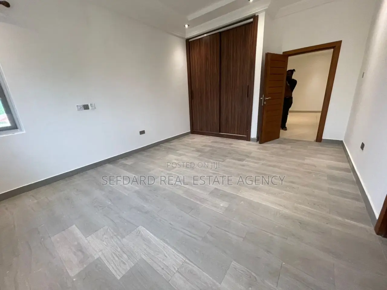 5bdrm Duplex in Oyarifa for rent