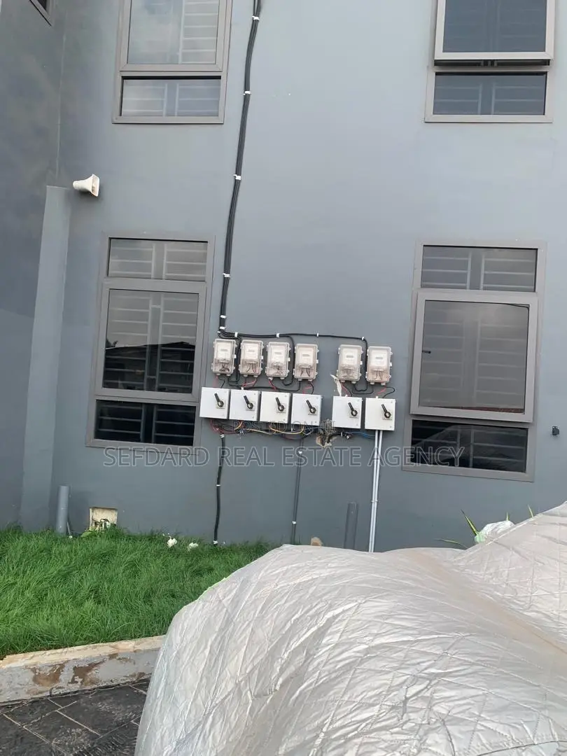2bdrm Apartment in Ashaley Botwe for rent