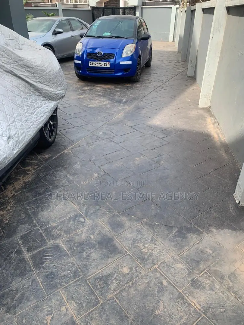 2bdrm Apartment in Ashaley Botwe for rent