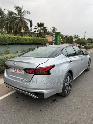 Nissan Altima Sv Intelligent Awd 2022