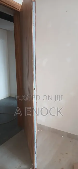Experience Door Installer/Fixer