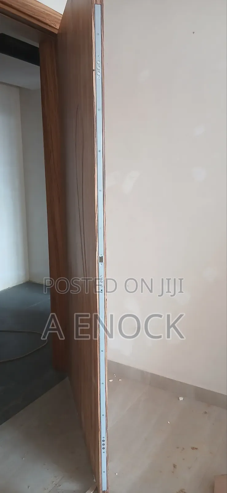 Experience Door Installer/Fixer