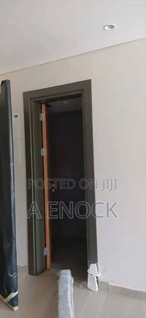 Experience Door Installer/Fixer