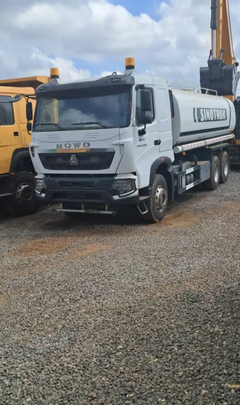 Brand New Sinotruck Howo Water Tankers For Sale.