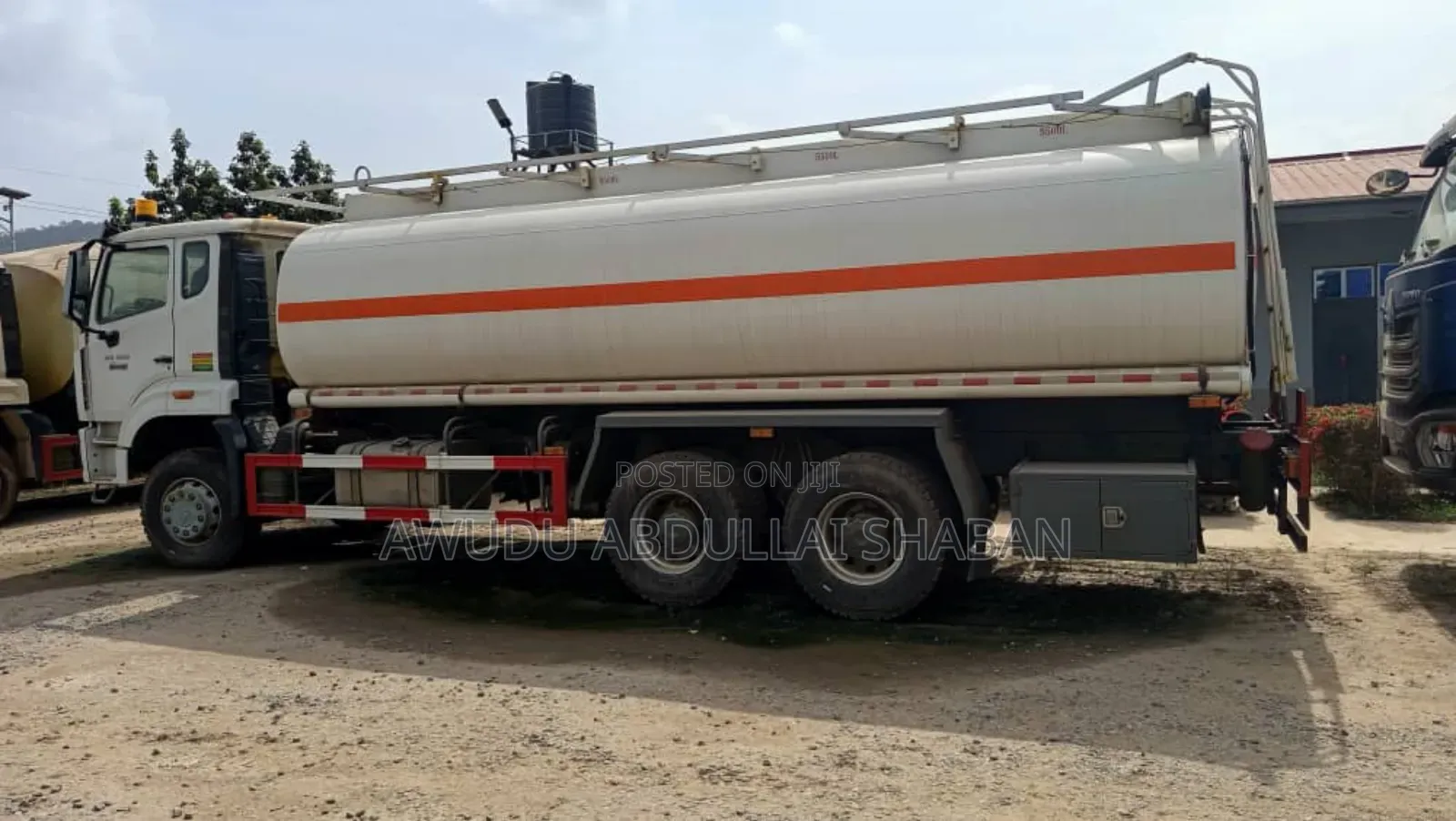 Brand New Sinotruck Howo Water Tankers For Sale.