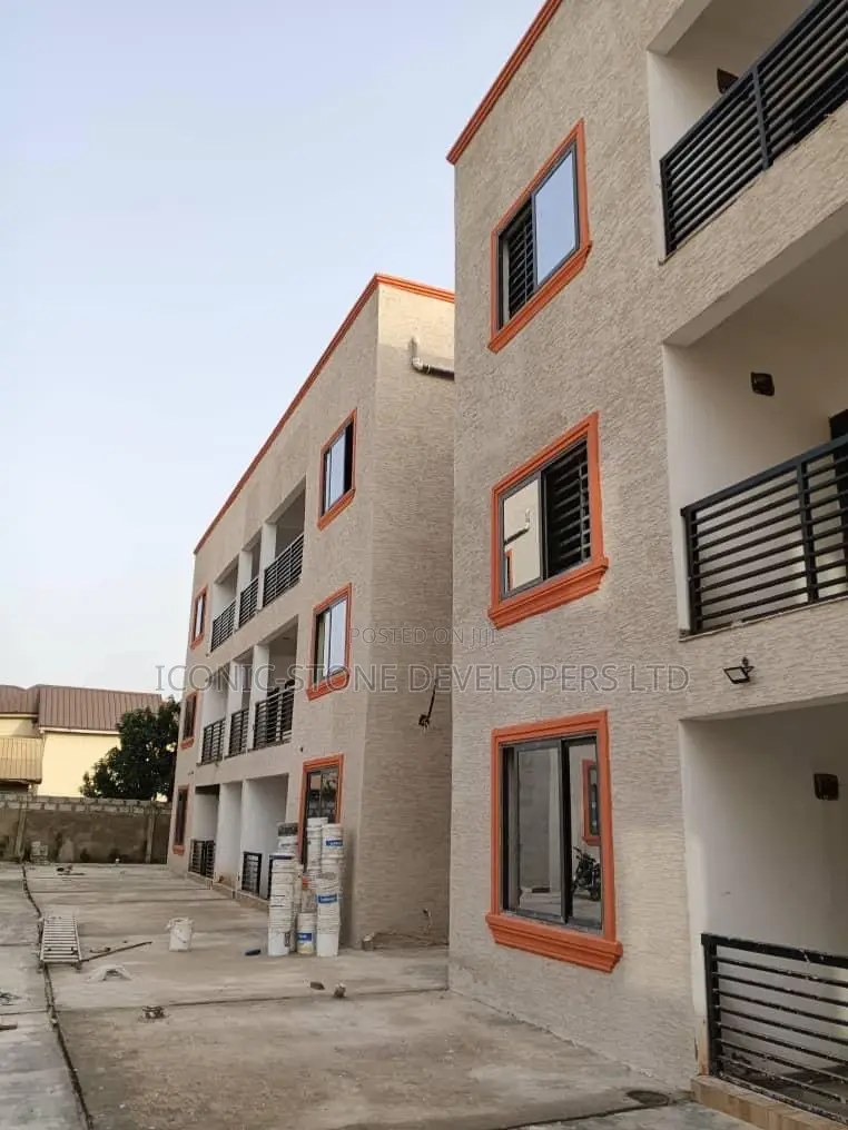 1bdrm Apartment in Adenta, Frafraha for rent