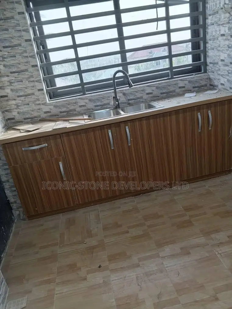 1bdrm Apartment in Adenta, Frafraha for rent