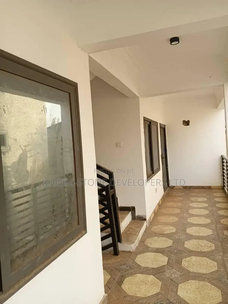1bdrm Apartment in Adenta, Frafraha for rent