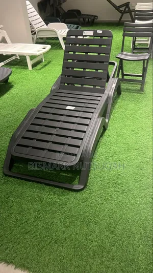 Classic Sun Lounger Swimming Pool Chair