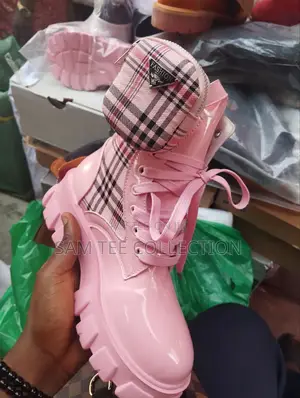 Women's Classic Boots. Original and High -Quality