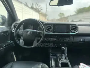 Toyota Tacoma 2017 Blue