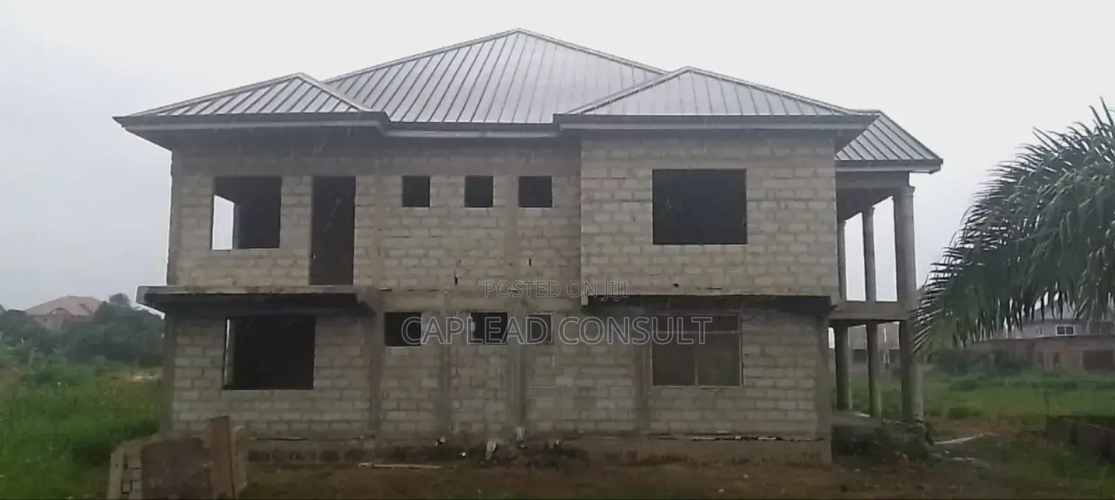 7bdrm House in Amasaman for sale