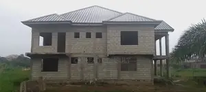 7bdrm House in Amasaman for sale