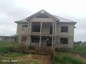 7bdrm House in Amasaman for sale