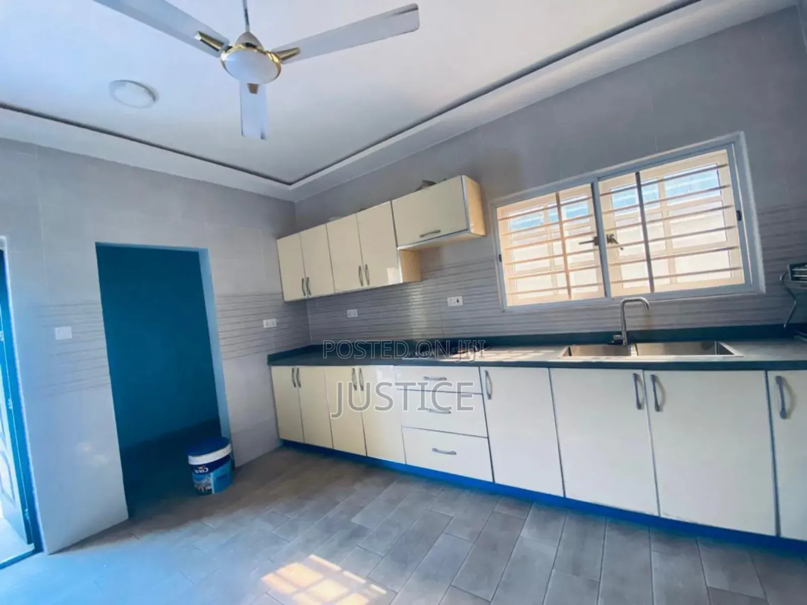 4bdrm Duplex in North Legon for rent