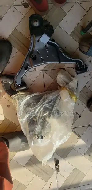Nissan Navara 2005,2006,2008,2009,2010,2011, 2012 Lower Arm