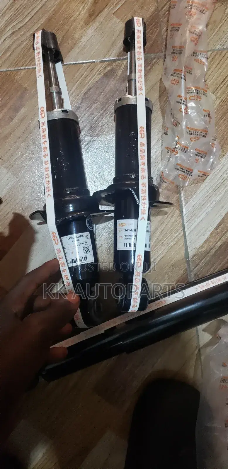 Original Nissan Navara, Frontier, Pathfinder Front Shock Absorber