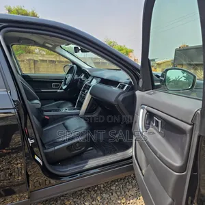 Land Rover Discovery Sport SE 2019 Black