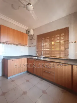 2bdrm Apartment in Ellyrealservices, Frafraha for rent