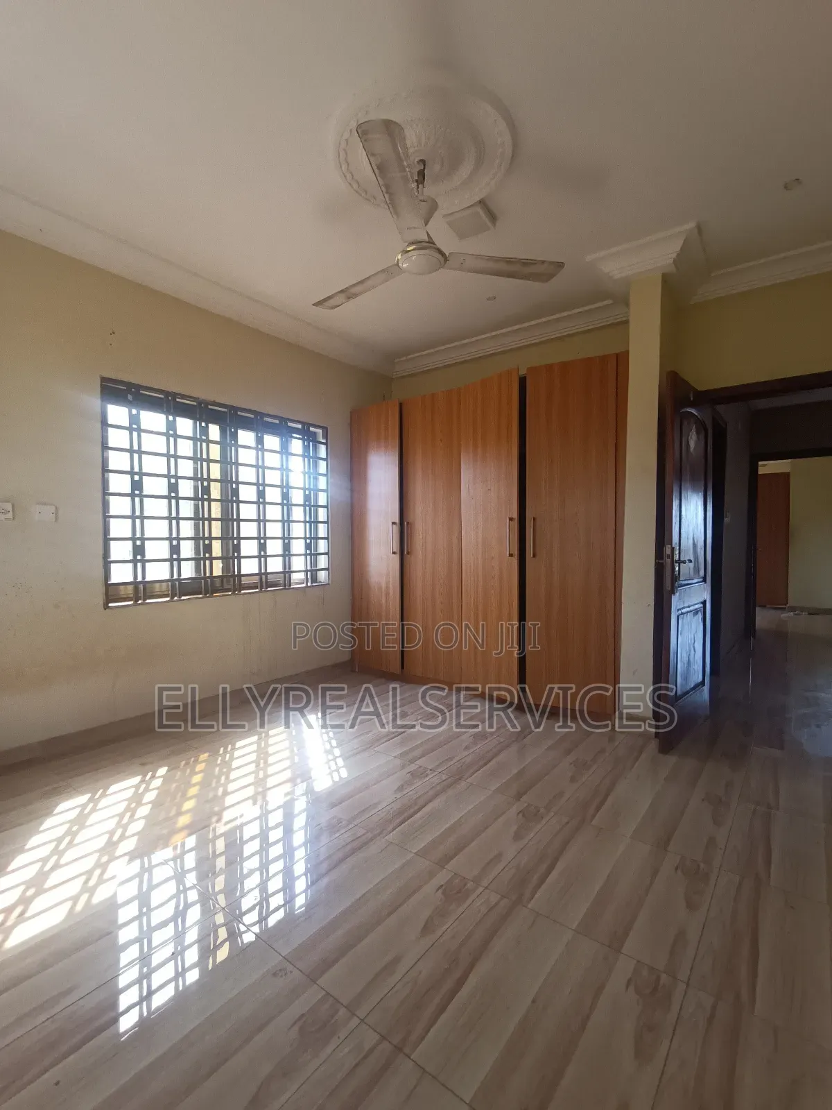 2bdrm Apartment in Ellyrealservices, Frafraha for rent