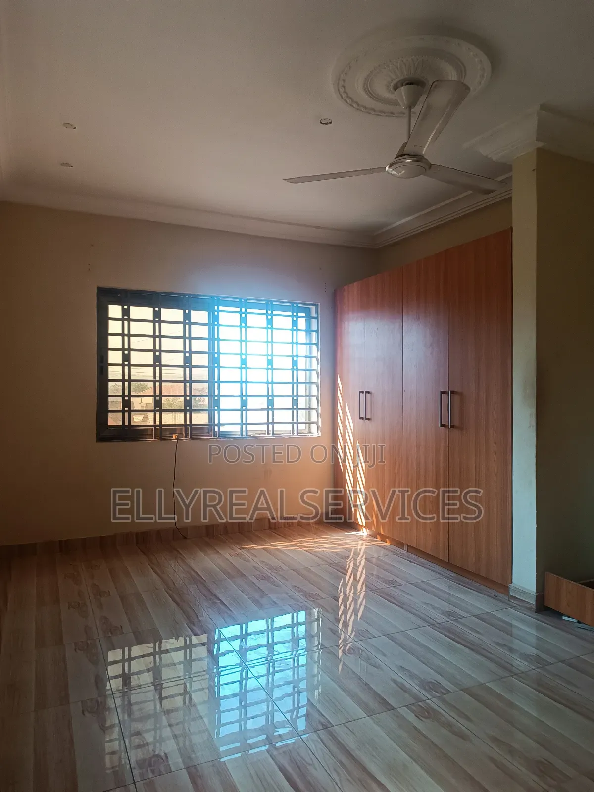 2bdrm Apartment in Ellyrealservices, Frafraha for rent