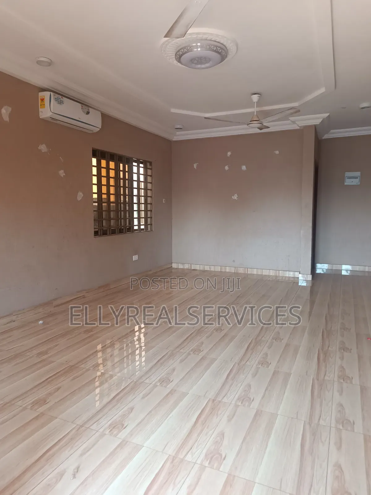 2bdrm Apartment in Ellyrealservices, Frafraha for rent