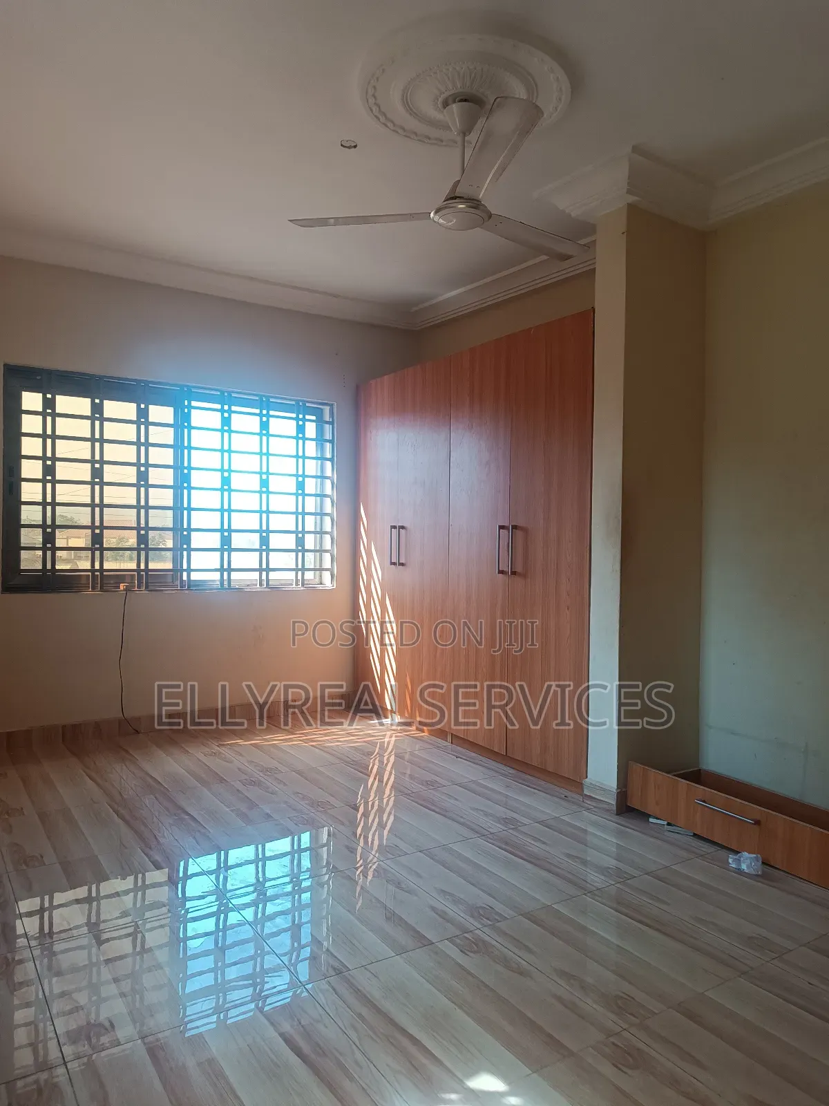 2bdrm Apartment in Ellyrealservices, Frafraha for rent