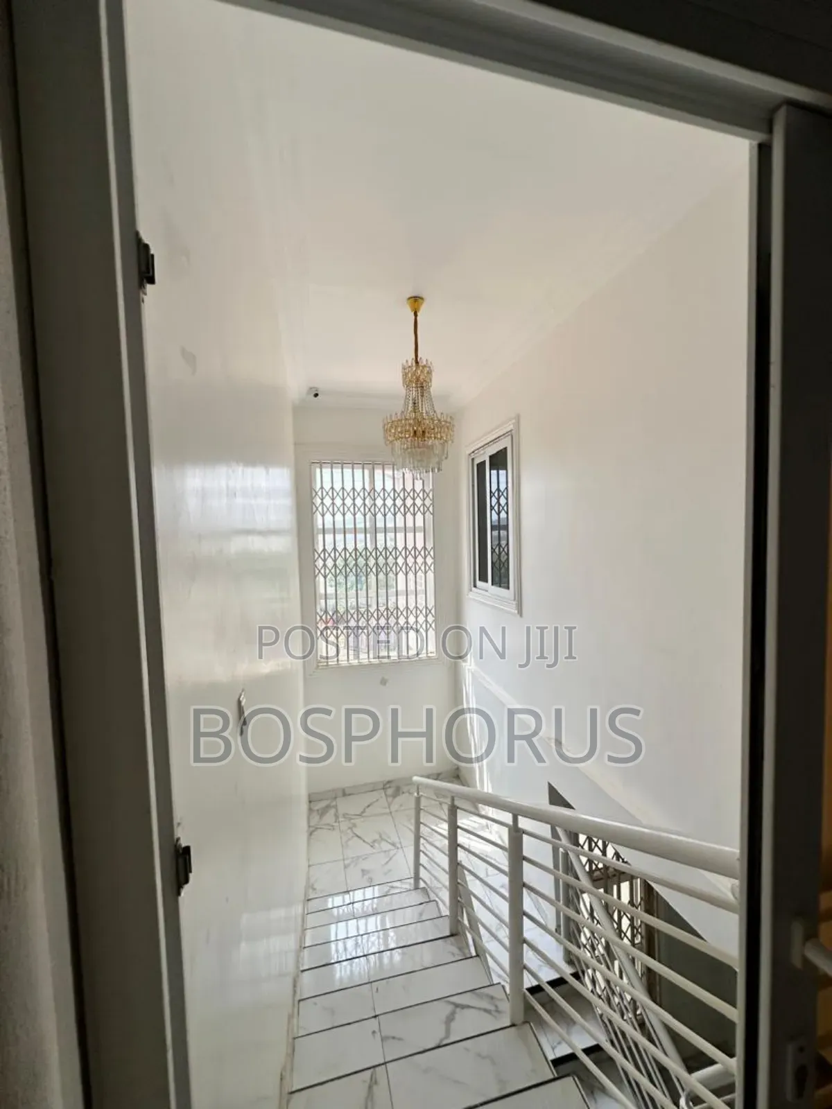8bdrm House in Kwabenya for rent