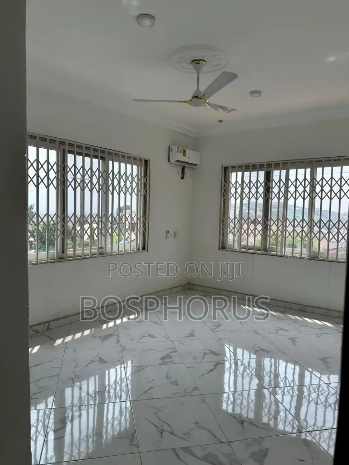 8bdrm House in Kwabenya for rent