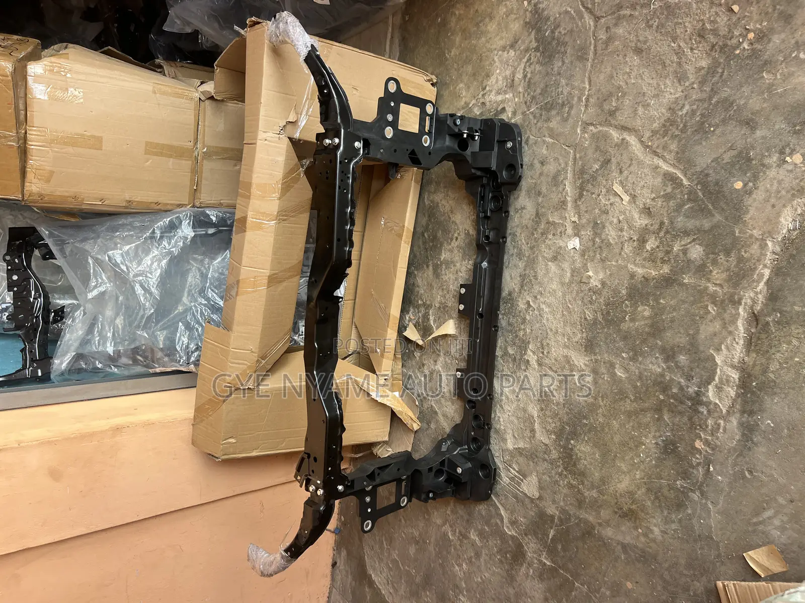 Honda Civic 2016:2020 Front Support