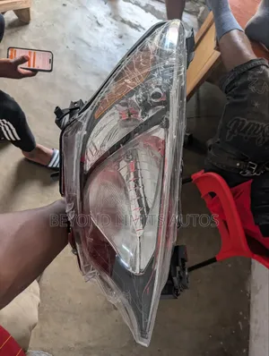 Scion Ia / Toyota Ia Headlight Driver Side 2016,2017,2018,2019
