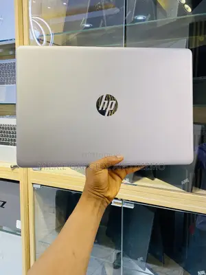 Laptop HP 250 G10 32GB Intel Core i7 SSD 512GB