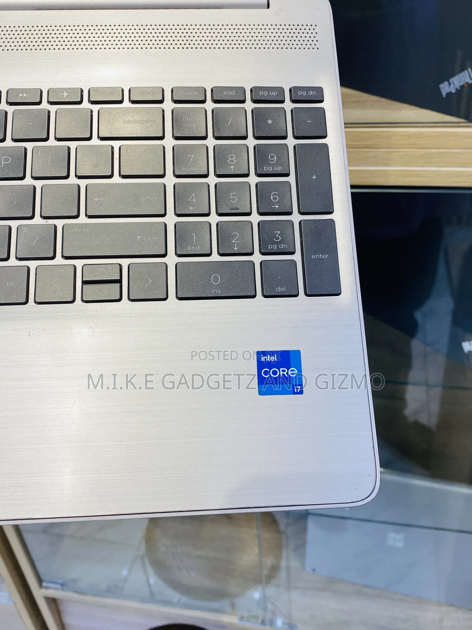 Laptop HP 250 G10 32GB Intel Core i7 SSD 512GB