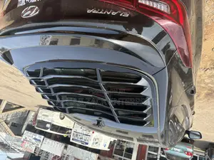 Hyundai Elantra 2012-2016 Back Glass Shade