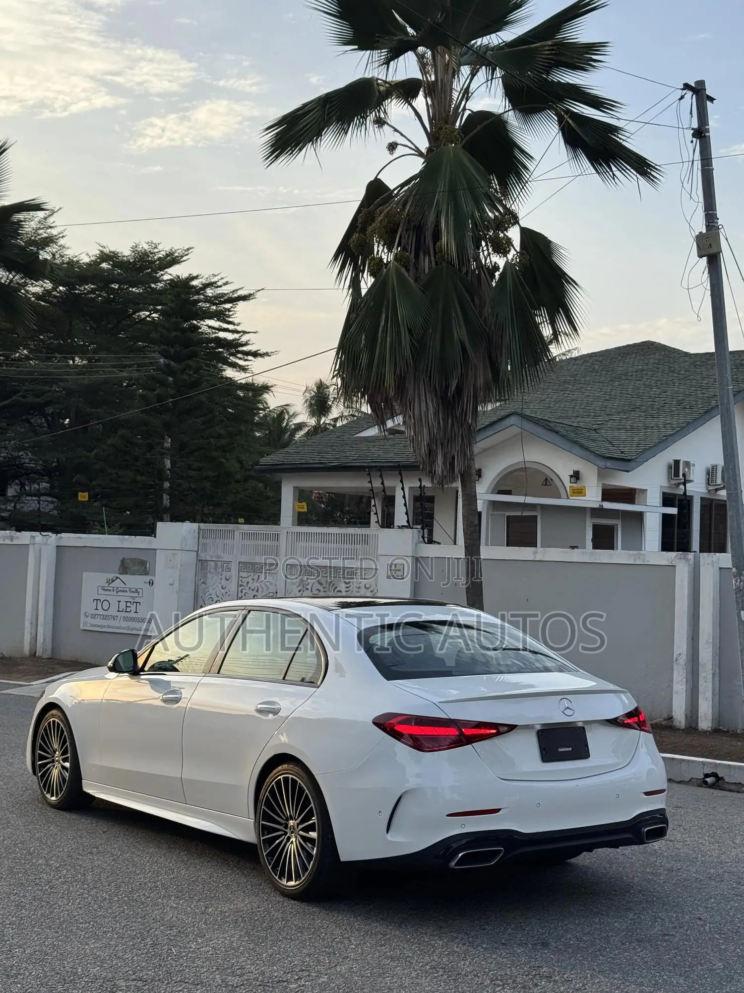 Mercedes-Benz C300 2023 White