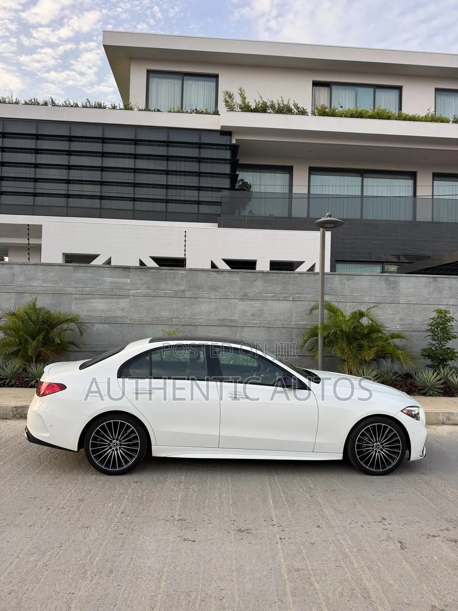 Mercedes-Benz C300 2023 White