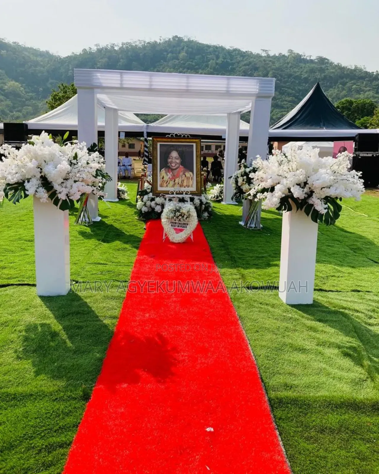 Around The Casket (Natural Artificial Flowers)