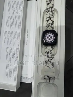 Apple Series Se