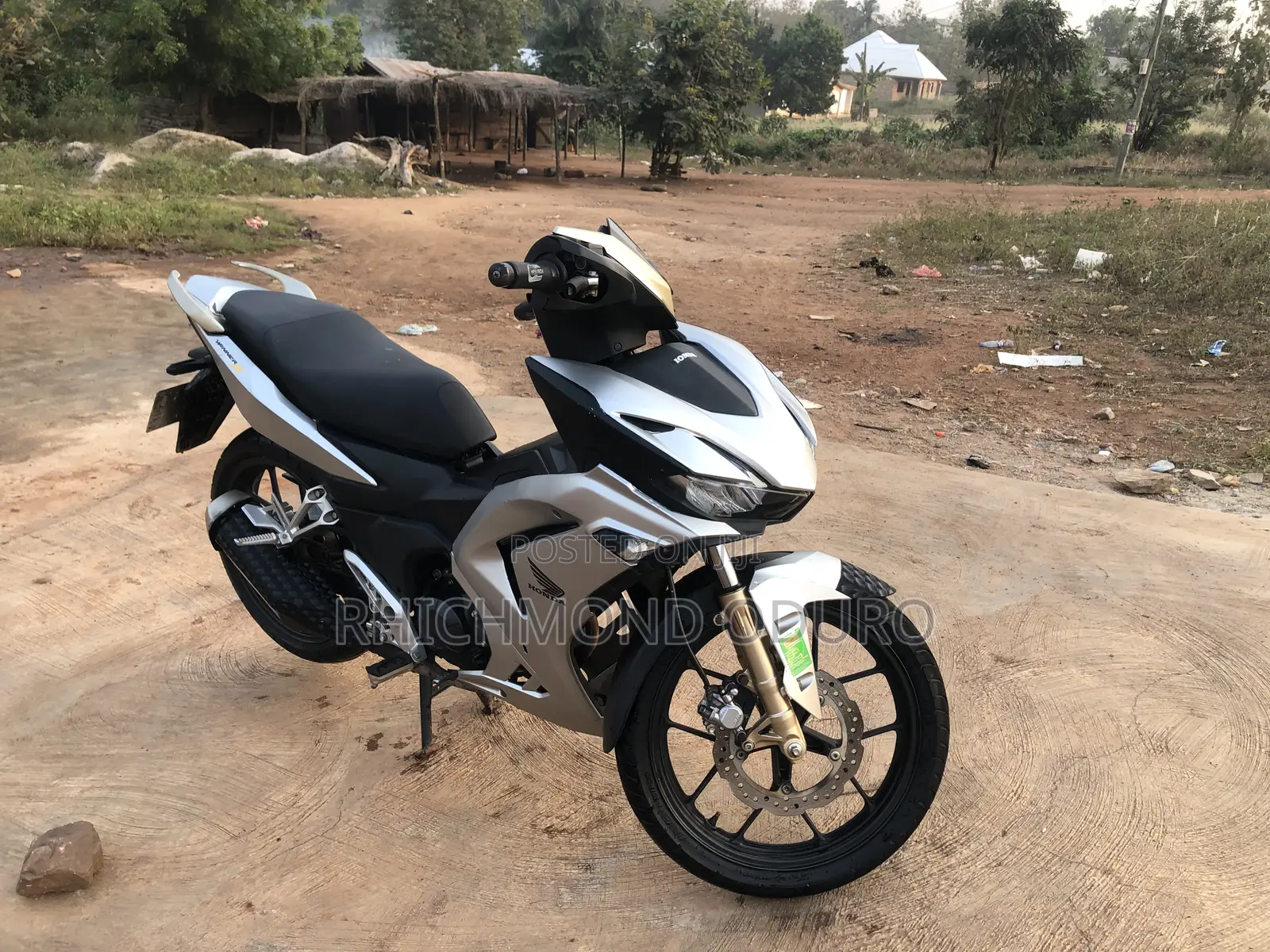 Honda 2025 Gray