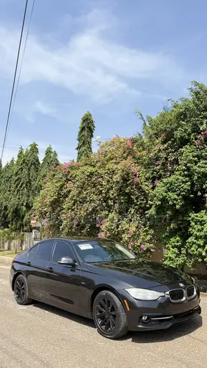 BMW 320i Sedan RWD 2014 Black