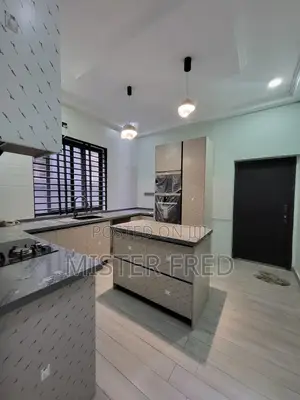 5bdrm House in Oyarifa for sale