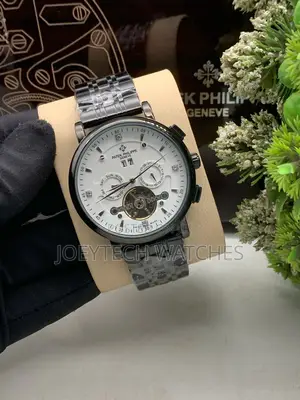 Chain Mechanical Timepiece (Patek Philippe)