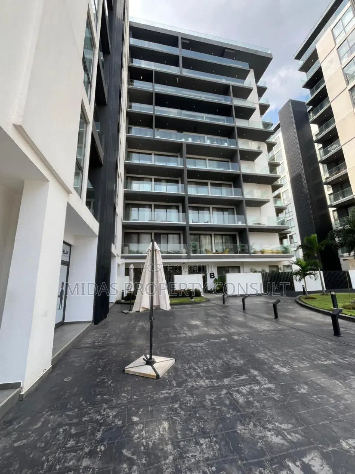 Furnished 1bdrm Apartment in Nova, Shopping Arcade Area for sale