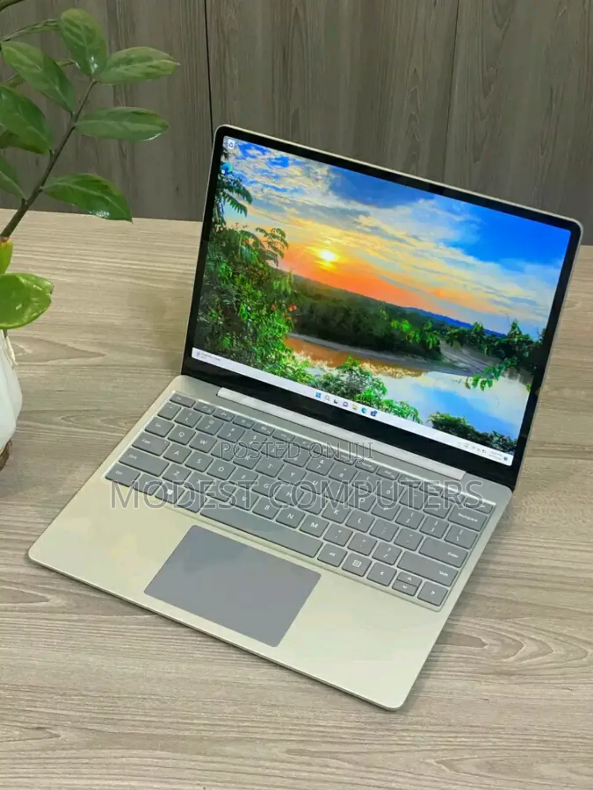 New Laptop Microsoft Surface Laptop Go 2 16GB Intel Core i5 SSD 1T